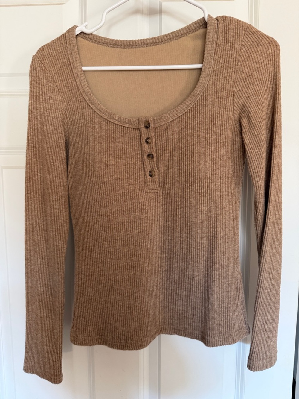 OGL Ribbed Henley with bra - Picture 2 of 11